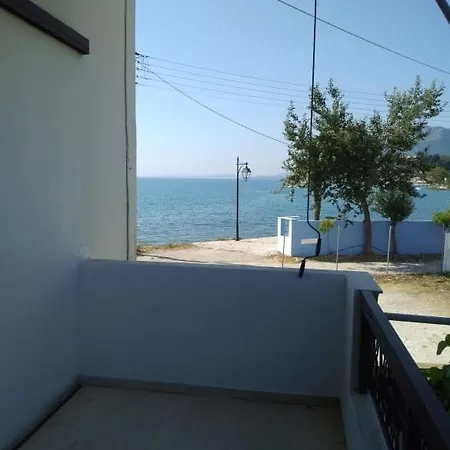 Ξενοδοχείο με διαμερίσματα Vandorou-lefkada 3*